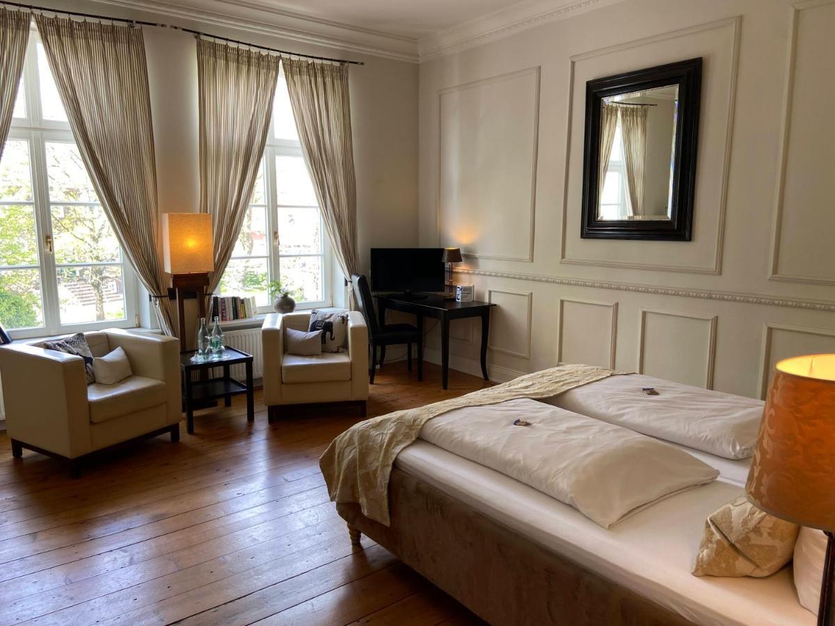 Hotel Hochzeitshaus Ауріх Екстер'єр фото