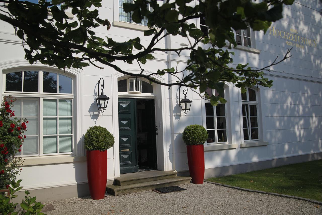 Hotel Hochzeitshaus Ауріх Екстер'єр фото